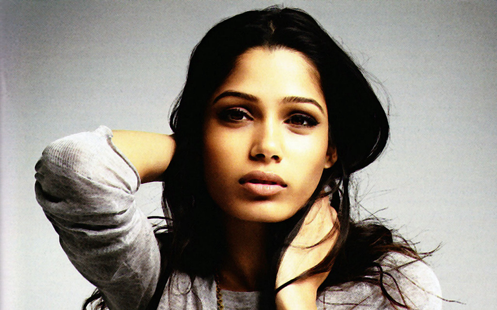 Indian-origin-actress-in-Hollywood-Freida-Pinto