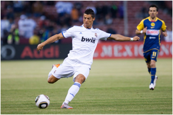 Highest-paid-athlete-in-the-world-Cristiano-Ronaldo